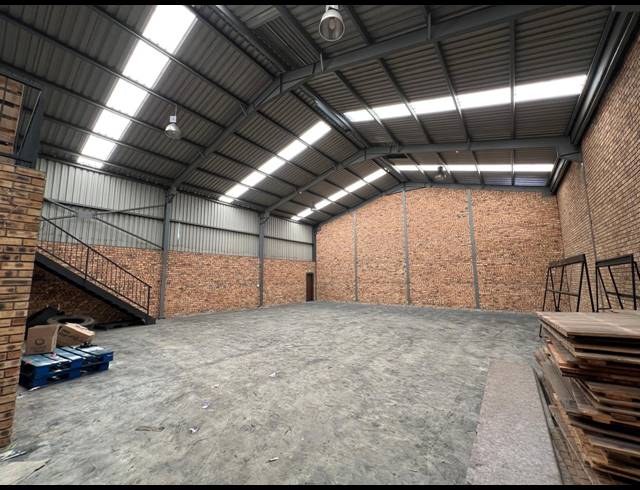 347M² WAREHOUSE TO LET IN STRIJDOMPARK